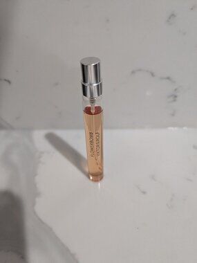 Viktor & Rolf flowerb discovery size